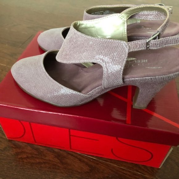 Aerosoles sandals 9M Heels - Picture 3 of 13